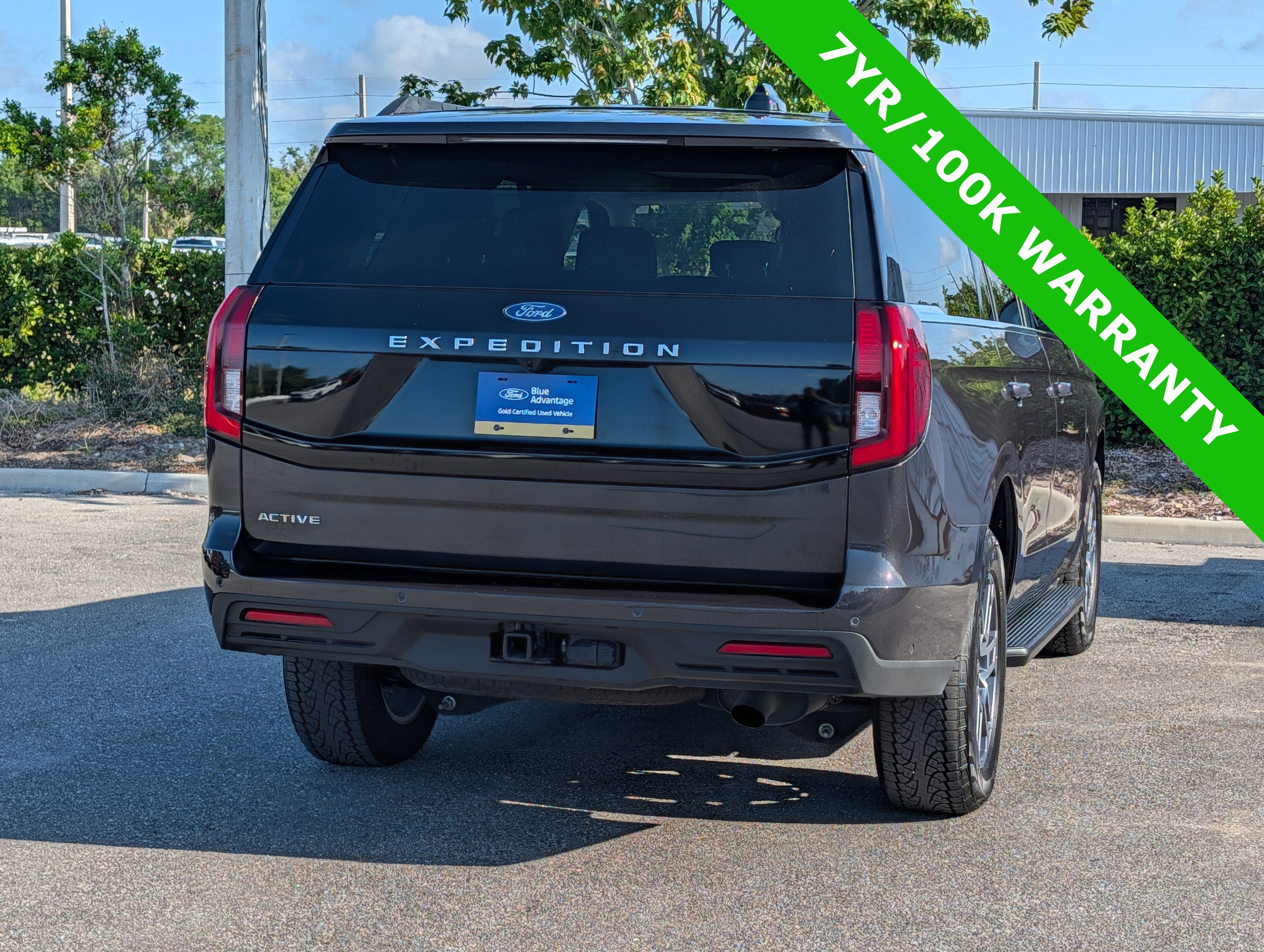 Certified 2025 Ford Expedition Active AWD/4WD image 5