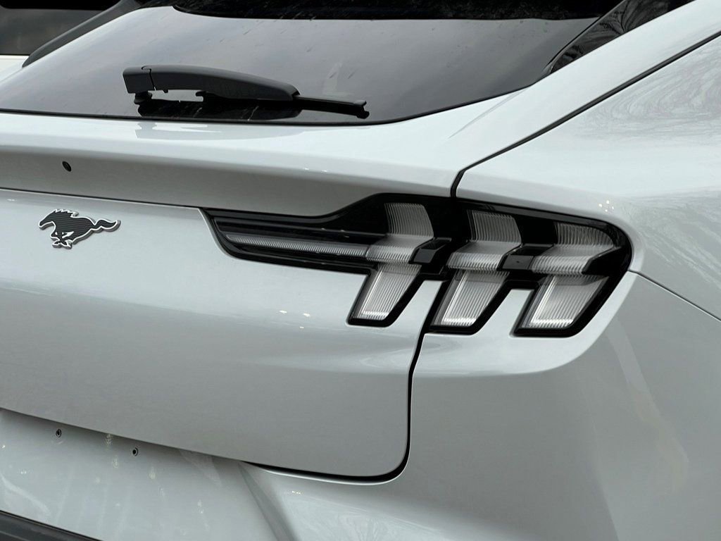 Certified 2023 Ford Mustang Mach-E Select w/ Comfort Package Lite image 10