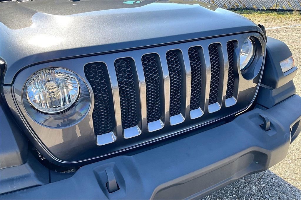 Used 2022 Jeep Wrangler Unlimited Sport image 28