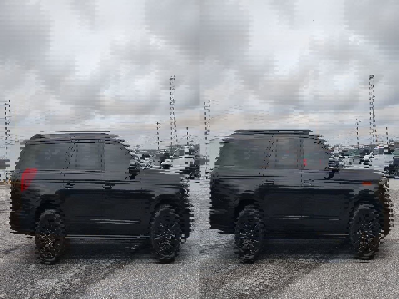 Certified 2025 Ford Expedition Max Platinum w/ Stealth Appearance Package image 6