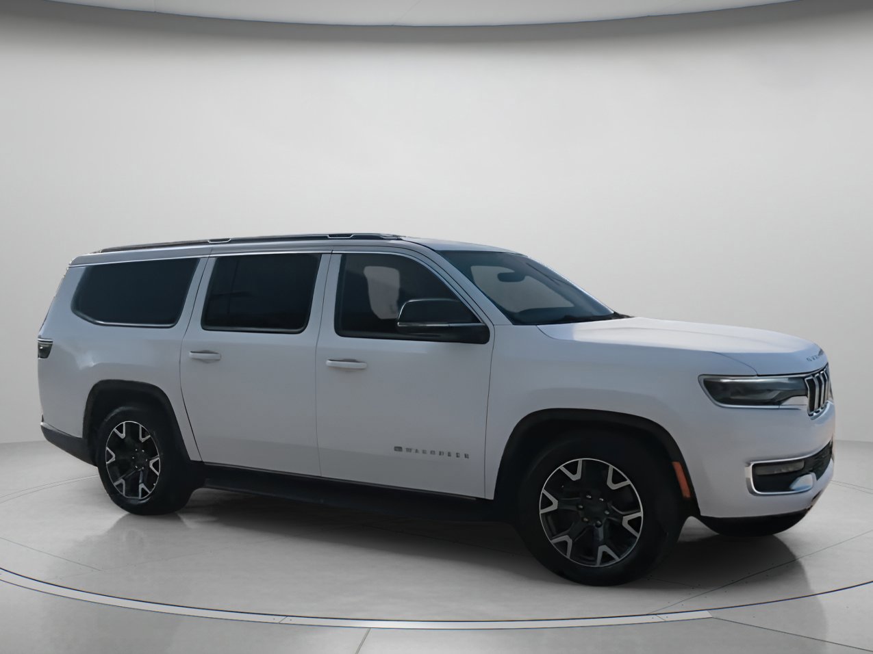 Used 2023 Jeep Wagoneer L Series III w/ Preferred Equipment Group image 29