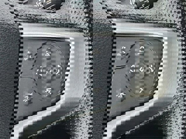 Used 2021 GMC Acadia SLE image 35