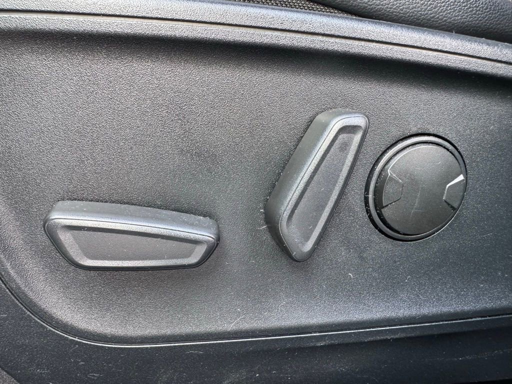 Certified 2020 Ford Escape SEL image 26