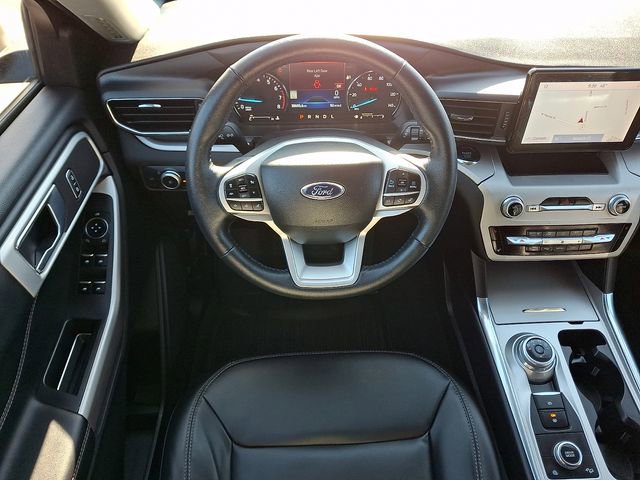 Certified 2022 Ford Explorer XLT w/ Equipment Group 202A image 12
