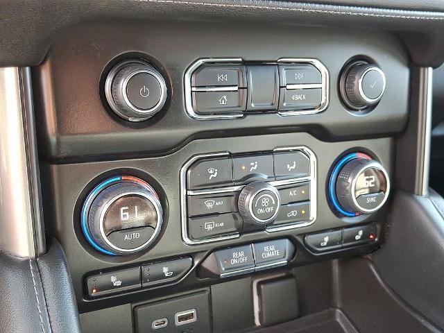 Used 2022 Chevrolet Suburban LT AWD/4WD image 16