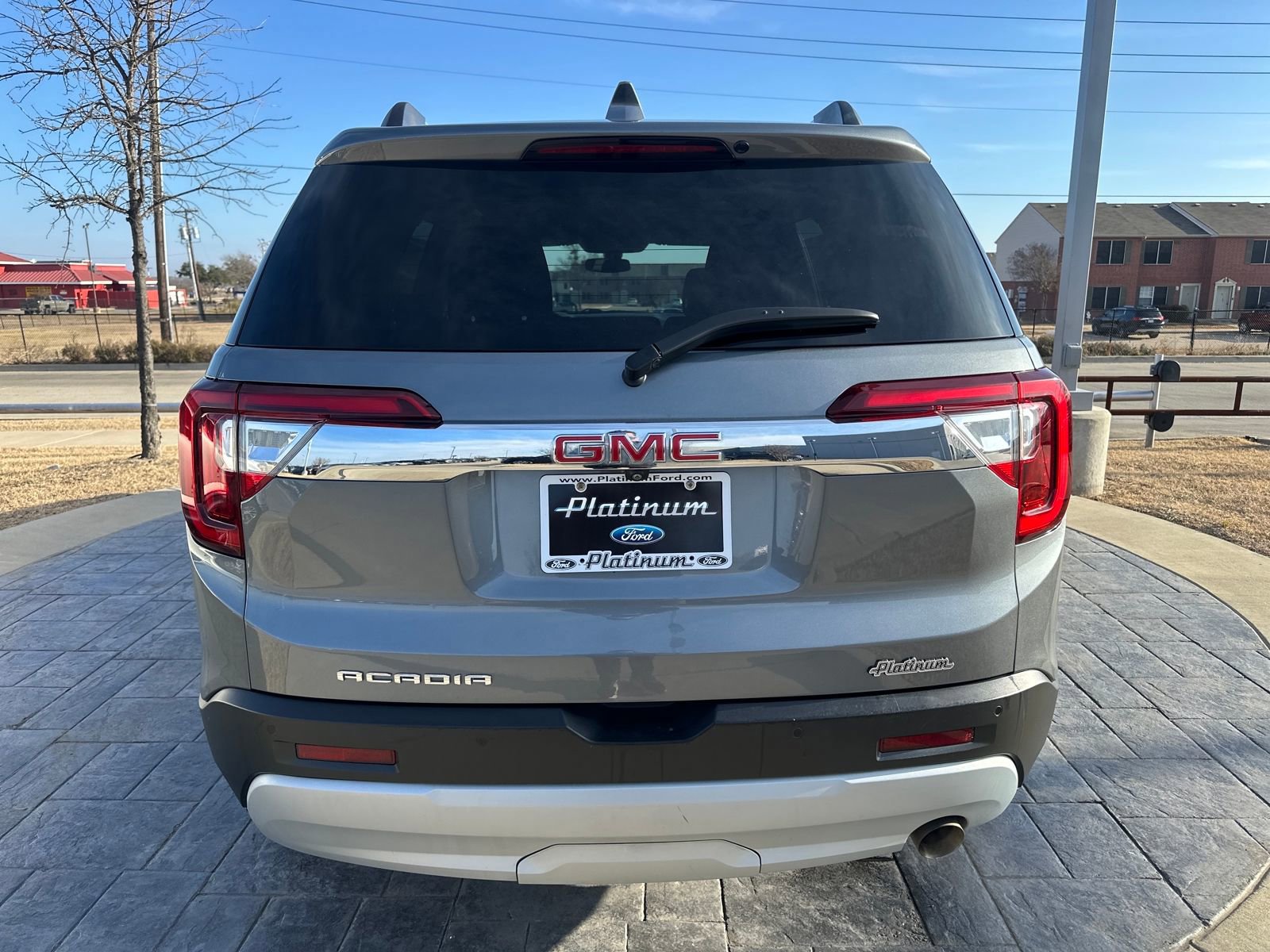 Used 2020 GMC Acadia SLE w/ Driver Convenience Package image 4