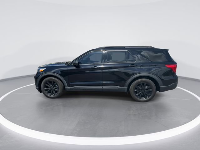 Certified 2023 Ford Explorer XLT w/ Equipment Group 202A RWD image 4