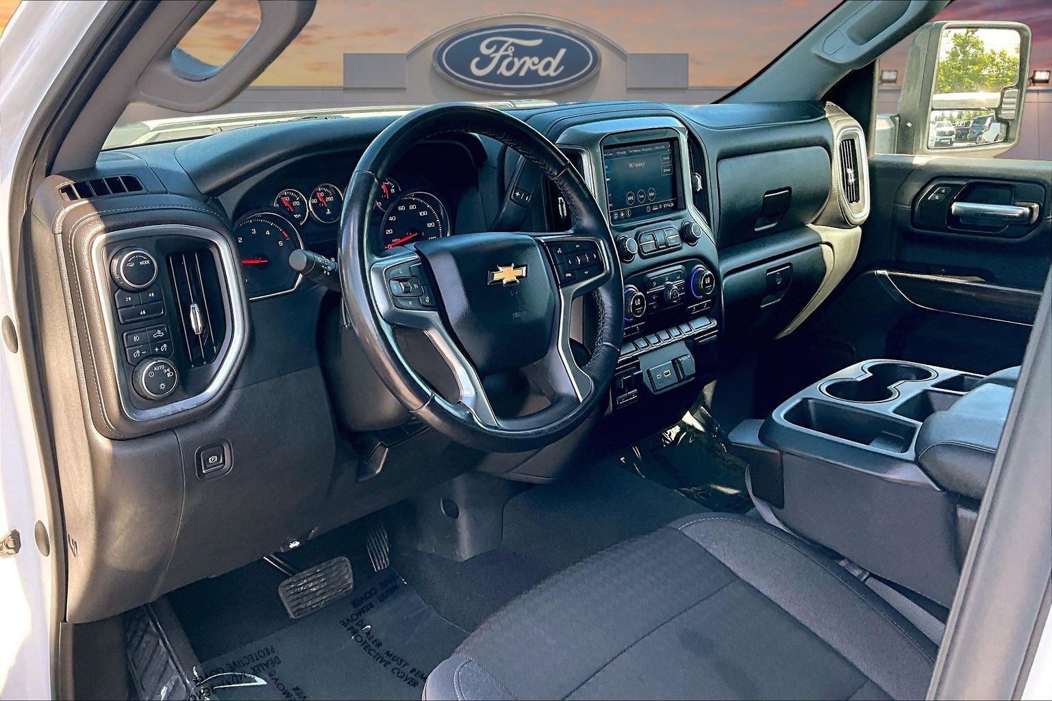 Used 2022 Chevrolet Silverado 2500 LT w/ Convenience Package AWD/4WD image 14