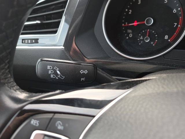 Used 2019 Volkswagen Tiguan SE AWD/4WD image 37