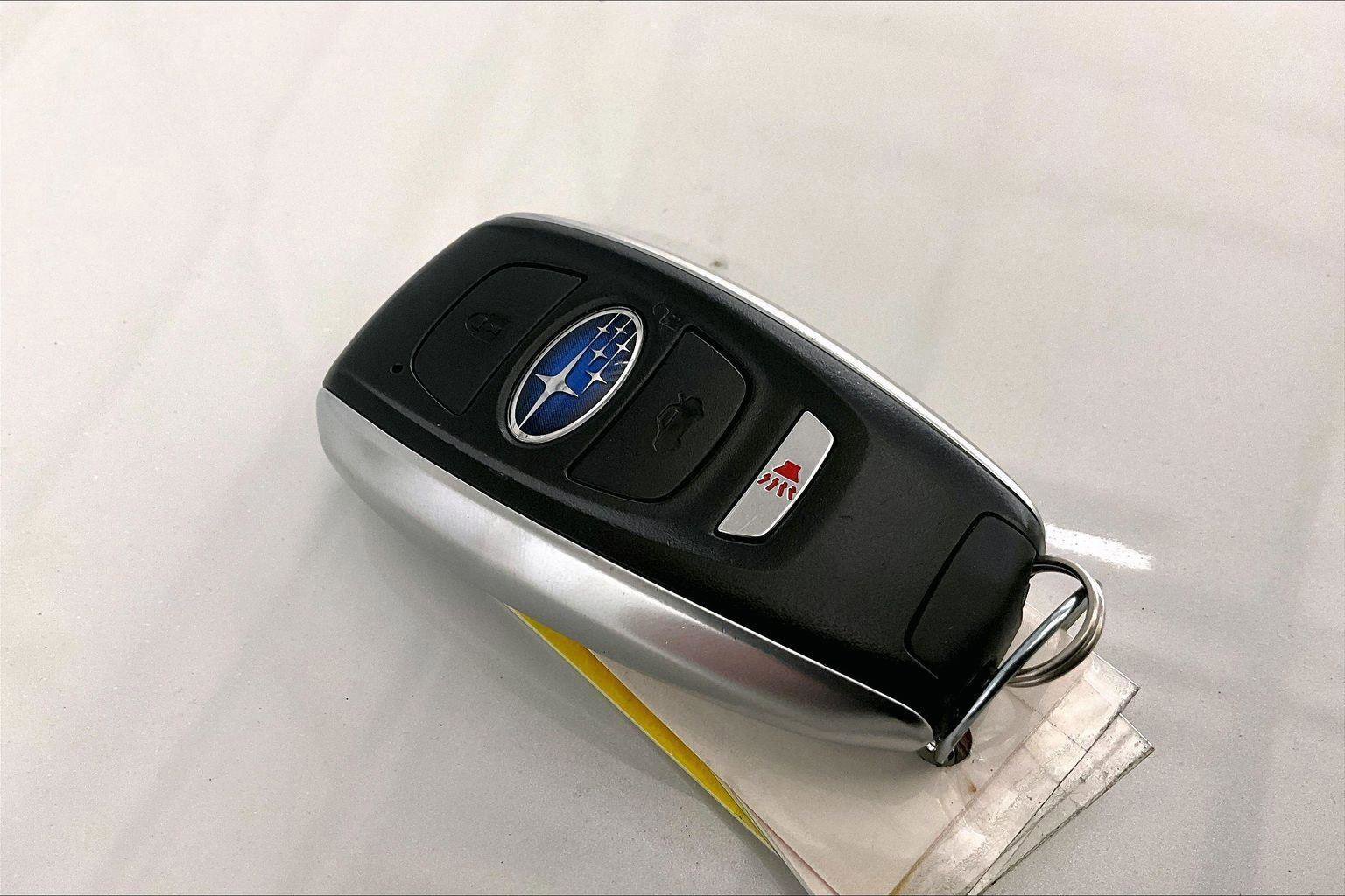 Used 2023 Subaru Ascent Limited w/ Technology Package image 11