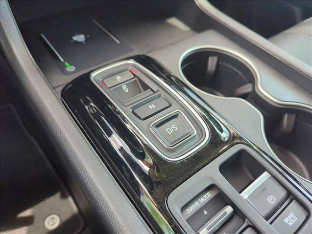 Used 2025 Honda Pilot Touring image 10