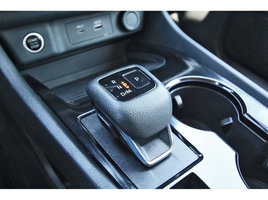 Used 2023 Nissan Rogue SV FWD image 26