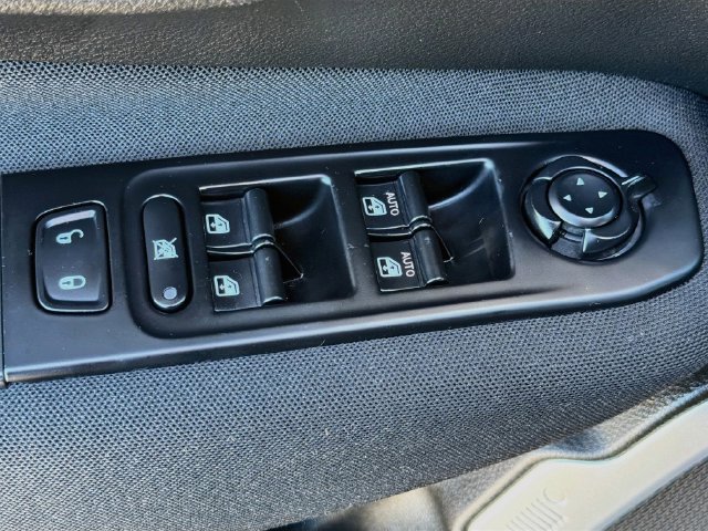 Used 2019 Jeep Renegade Sport FWD image 21