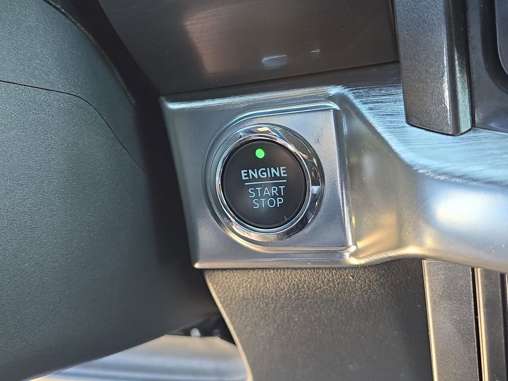 Certified 2023 Ford F150 Lariat w/ Equipment Group 502A High image 28