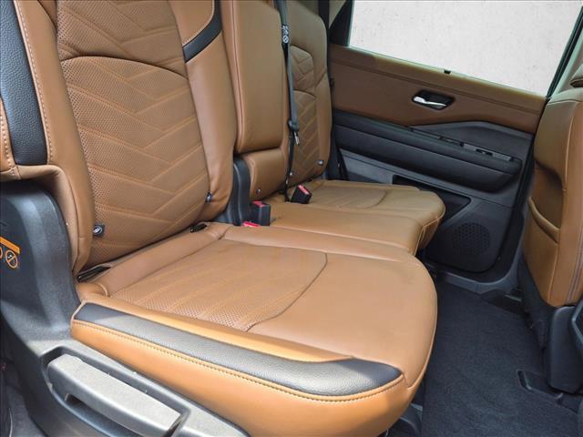 Used 2025 Nissan Pathfinder Platinum w/ Cargo Package FWD image 16