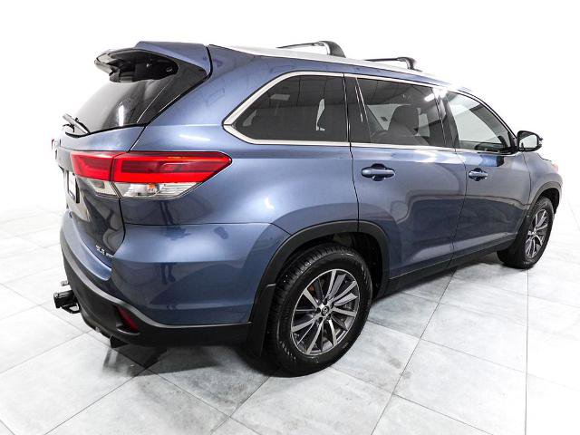 Used 2019 Toyota Highlander XLE AWD/4WD image 7
