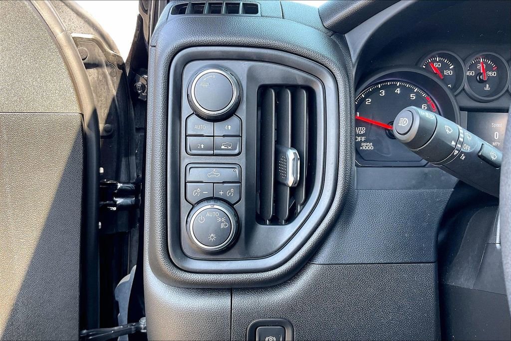 Used 2024 Chevrolet Silverado 1500 Custom w/ Turbomax Blackout Package AWD/4WD image 32