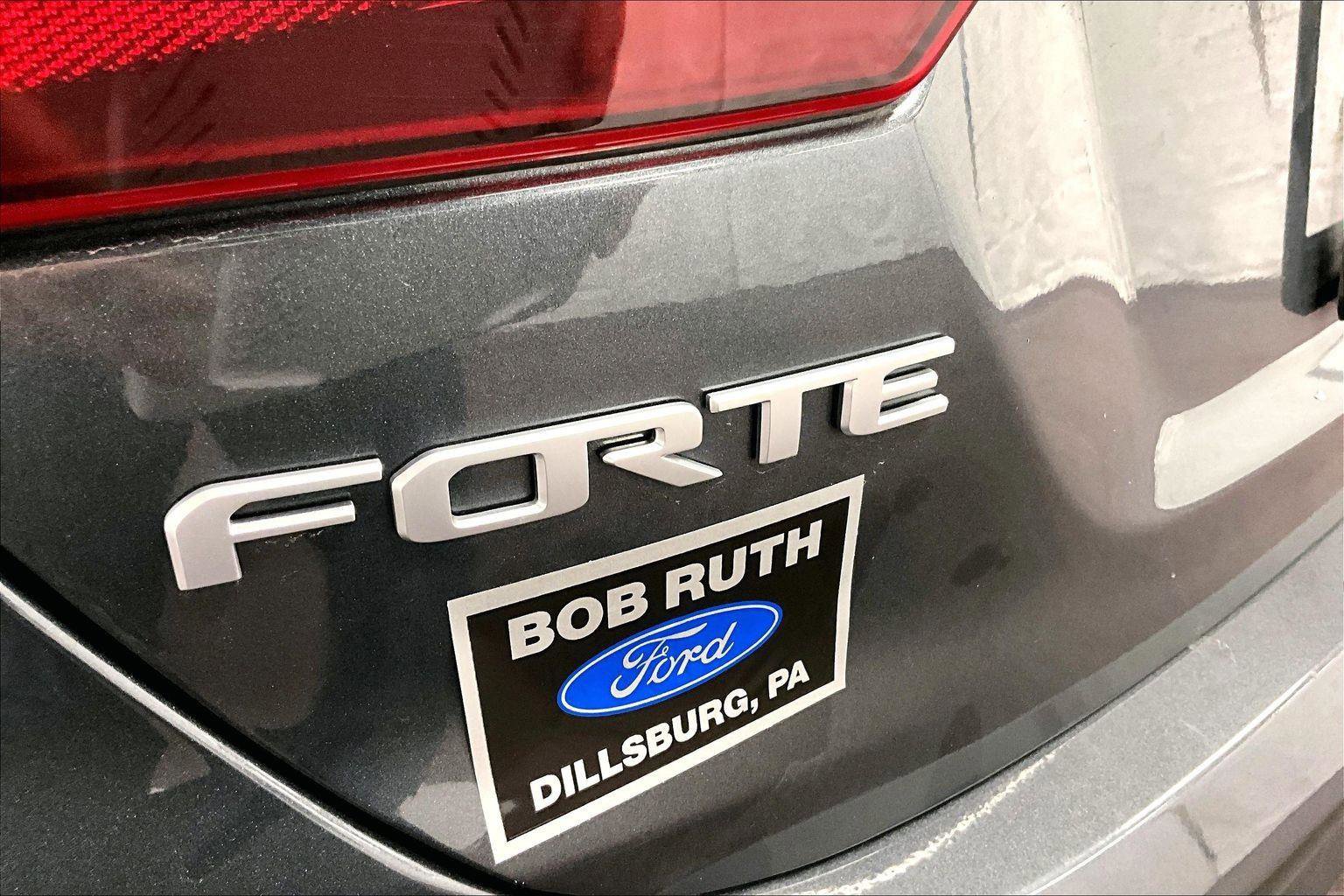 Used 2024 Kia Forte LXS image 13