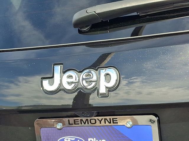 Used 2021 Jeep Grand Cherokee Limited image 33