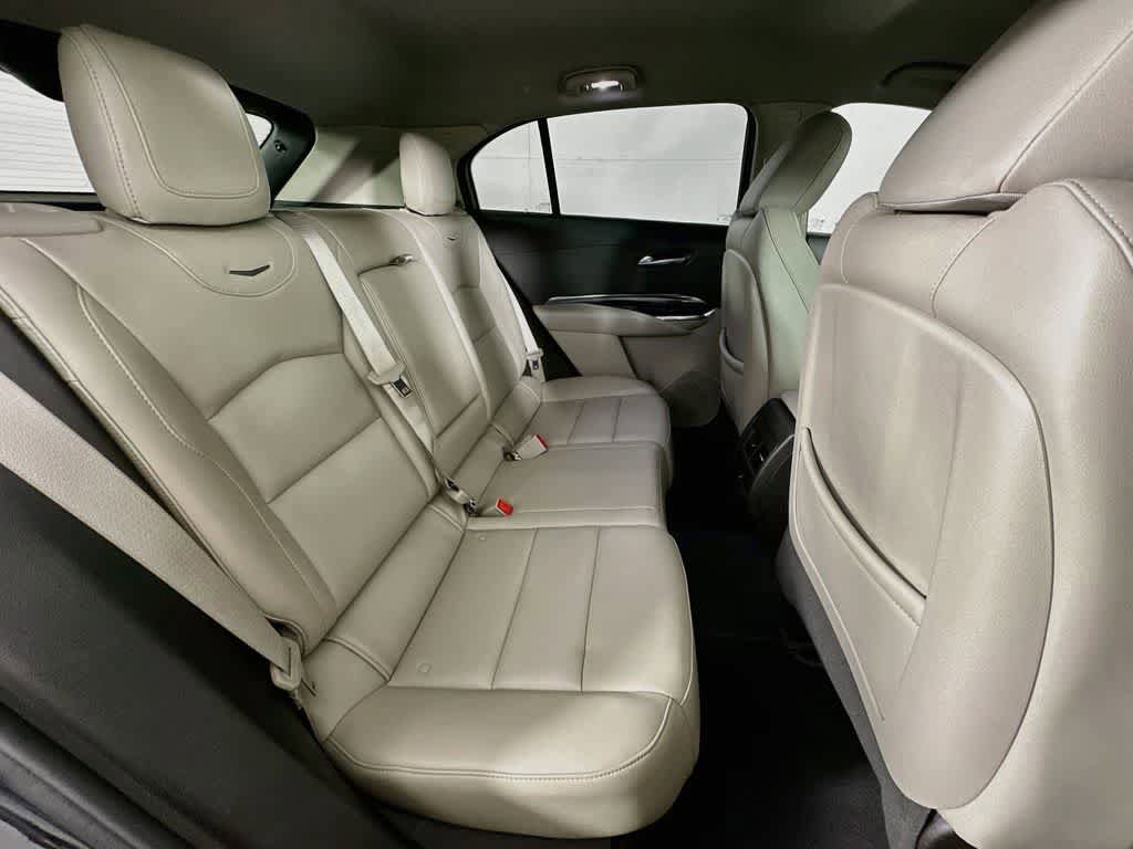 Used 2023 Cadillac XT4 Luxury FWD image 31