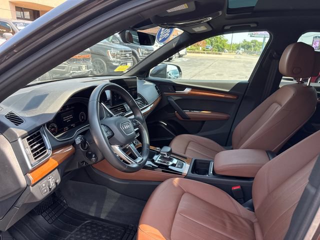 Used 2022 Audi Q5 2.0T Premium Plus w/ Premium Plus Package AWD/4WD image 11