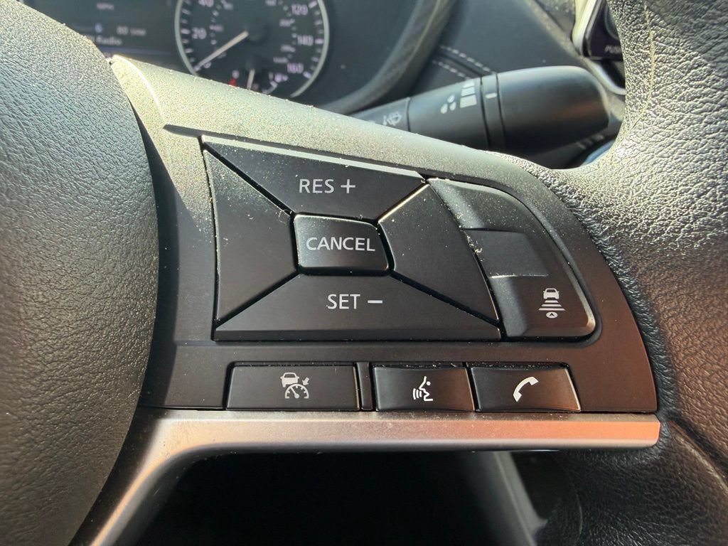 Used 2025 Nissan Sentra SV FWD image 16