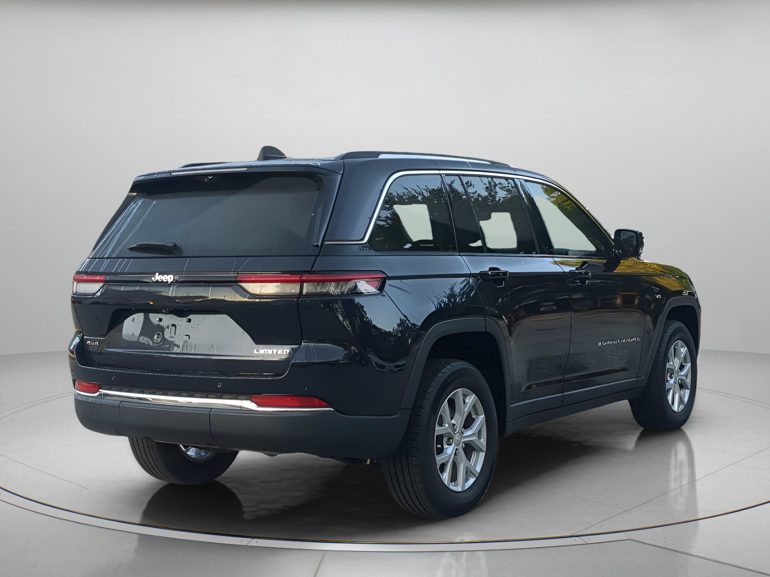 Used 2023 Jeep Grand Cherokee Limited w/ Luxury Tech Group II AWD/4WD image 40