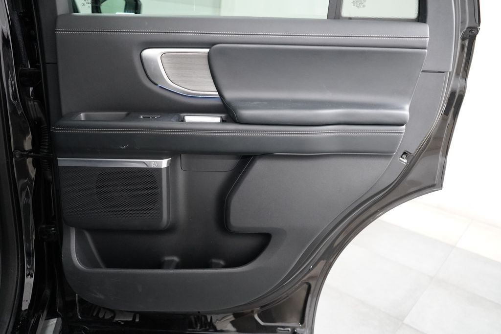 Certified 2025 Ford Expedition Platinum AWD/4WD image 31