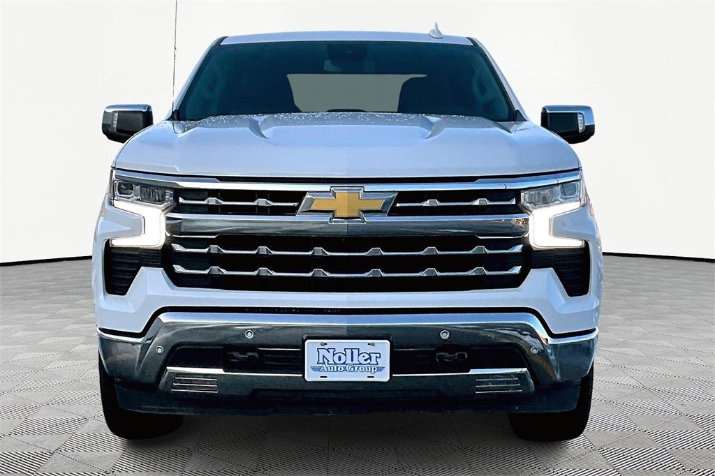 Used 2023 Chevrolet Silverado 1500 LTZ image 3