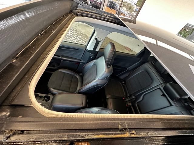 Certified 2022 Ford Escape SEL w/ SEL Stealth AWD Package image 7