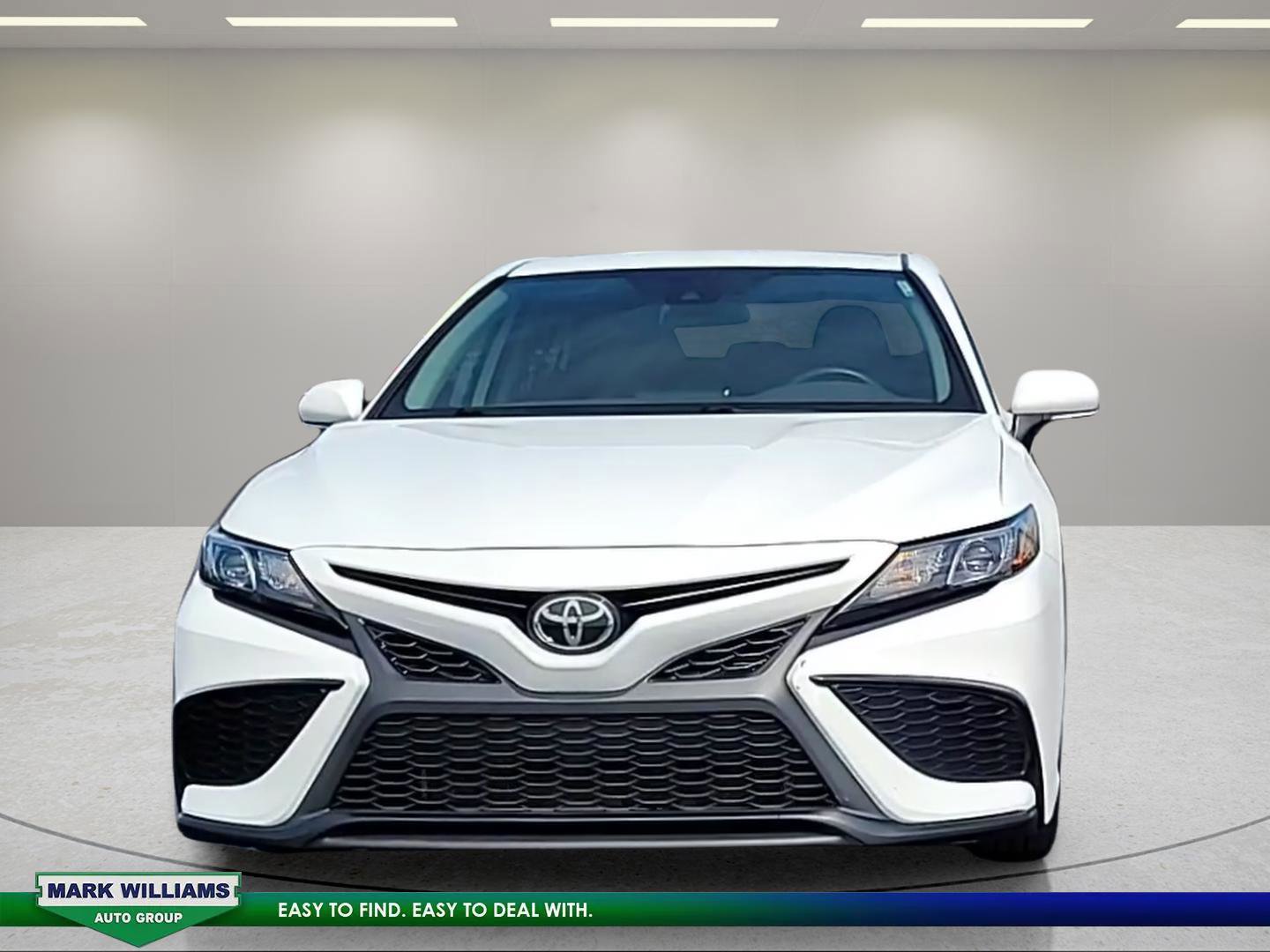 Used 2023 Toyota Camry SE image 8