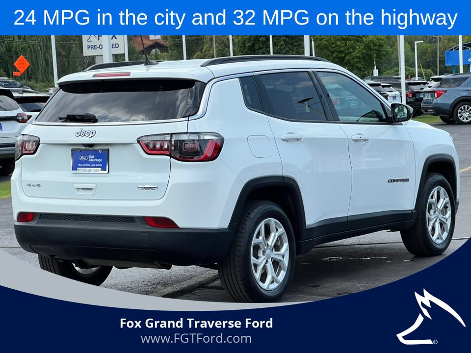 Used 2024 Jeep Compass Latitude AWD/4WD image 8