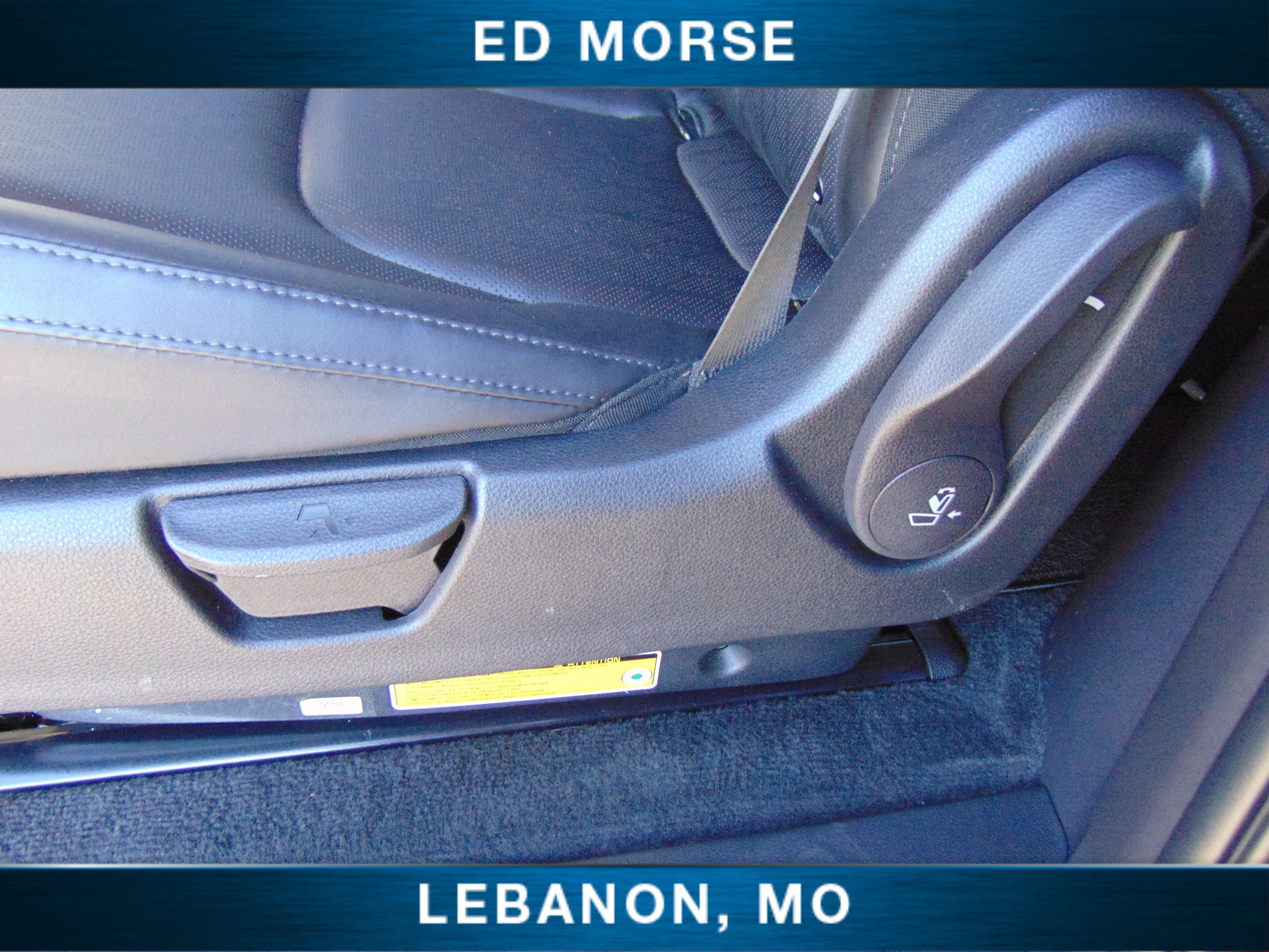 Used 2023 Kia Carnival LX image 19