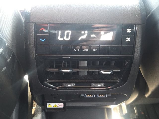 Used 2023 Jeep Grand Cherokee L Laredo w/ Luxury Tech Group I AWD/4WD image 20