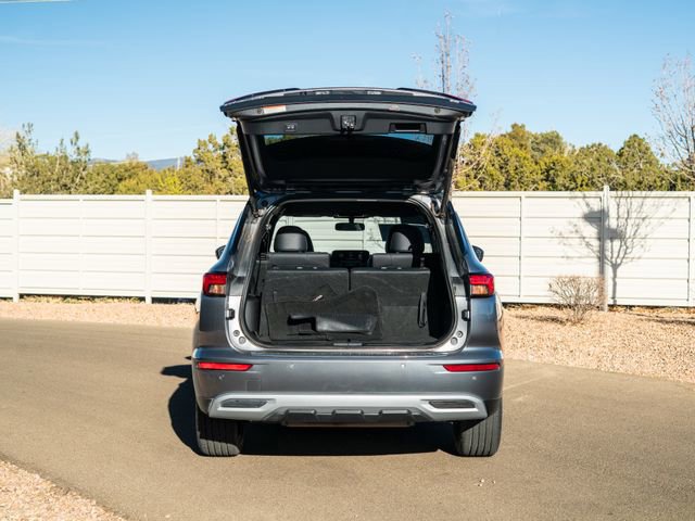 Used 2022 Mitsubishi Outlander SE image 12