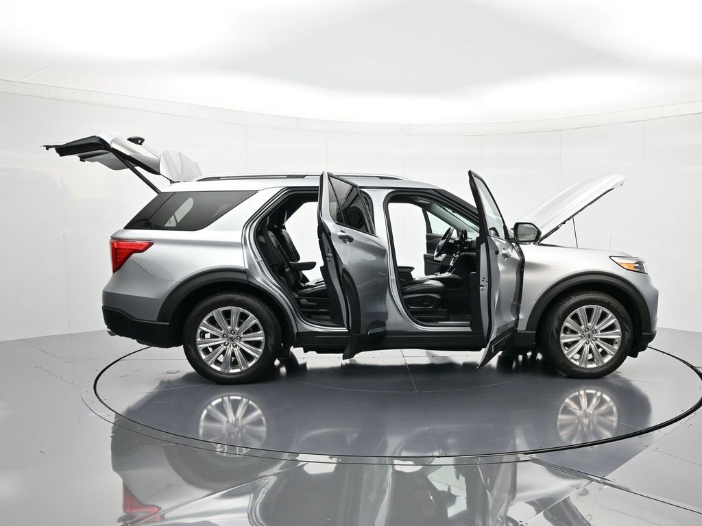 Certified 2022 Ford Explorer Limited w/ Limited Technology Package image 49