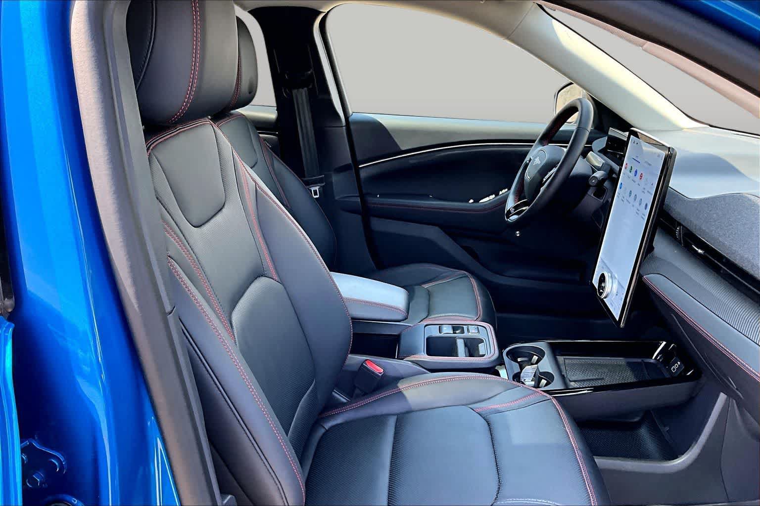 Certified 2025 Ford Mustang Mach-E Premium w/ Sport Appearance Package AWD/4WD image 8