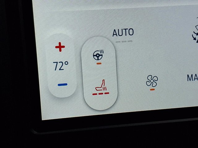 Certified 2024 Ford Edge SEL w/ Convenience Package image 5