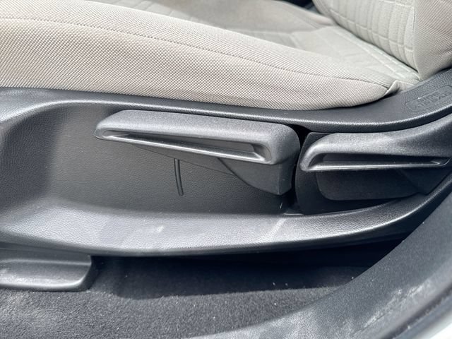 Used 2024 Honda HR-V LX image 12