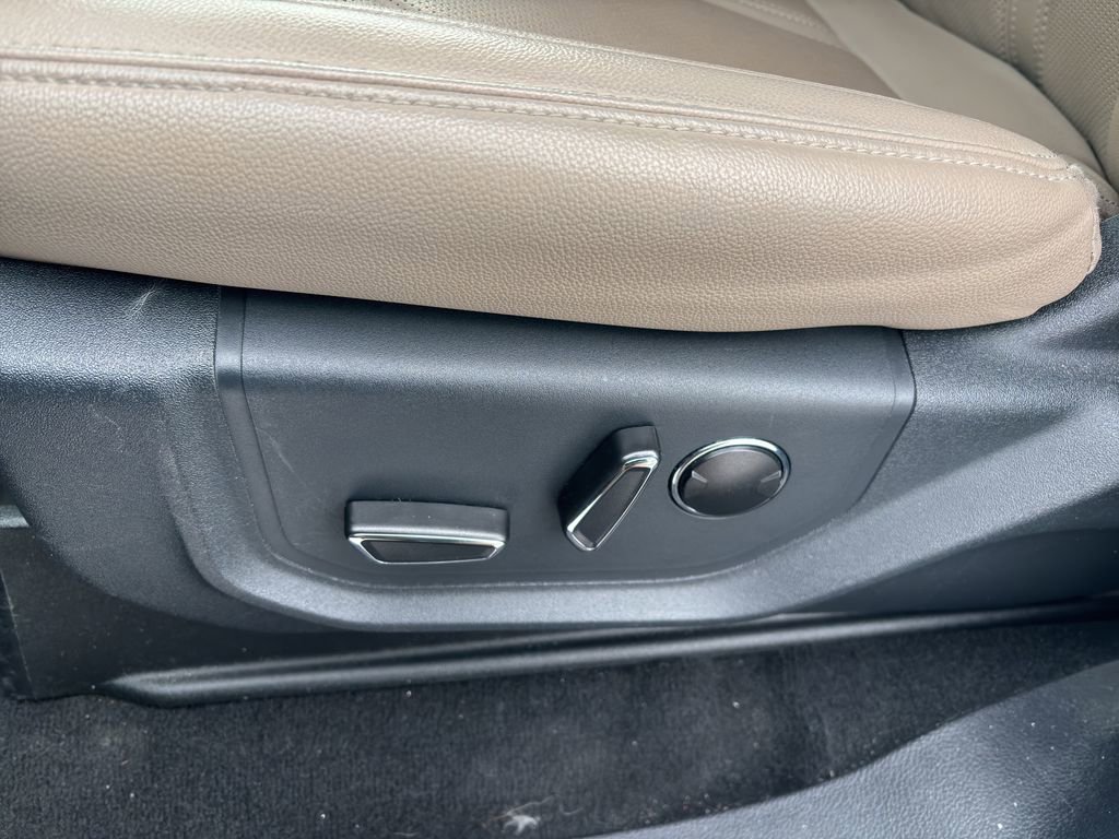 Certified 2024 Ford Expedition Limited image 15