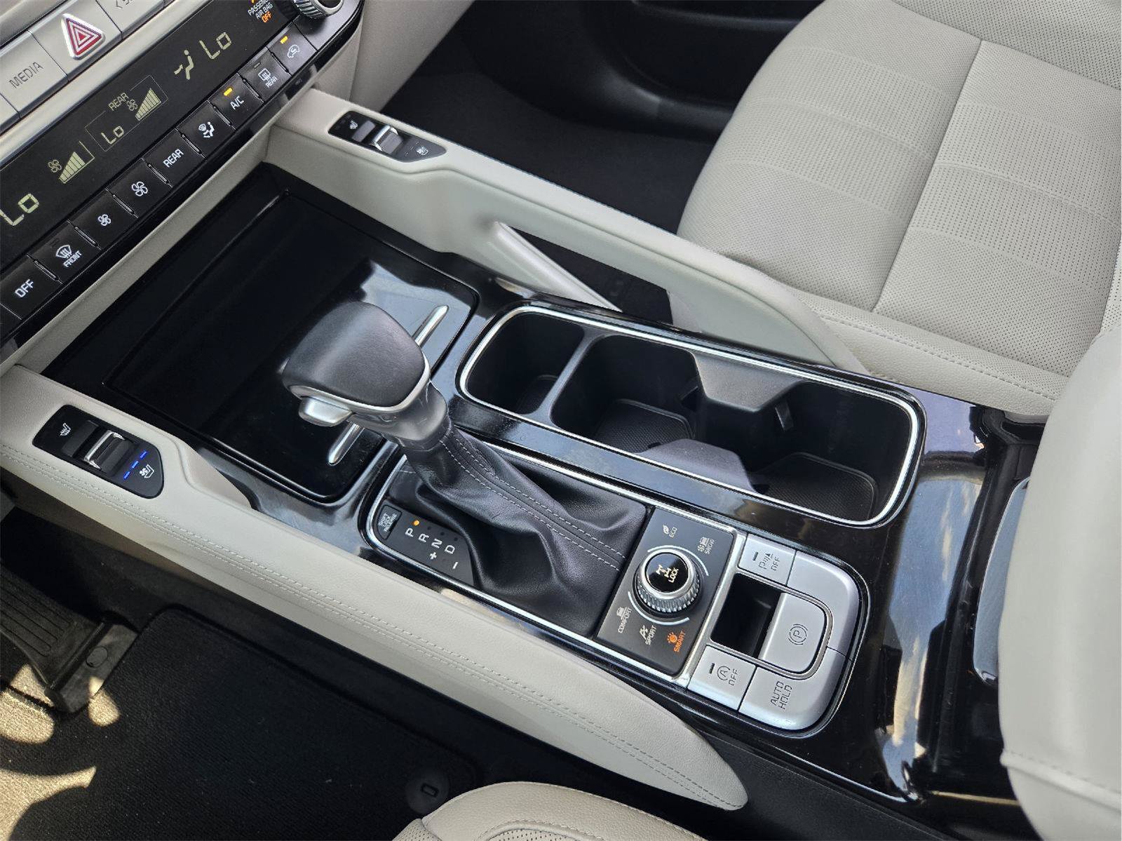 Used 2022 Kia Telluride EX w/ EX Premium Package AWD/4WD image 18