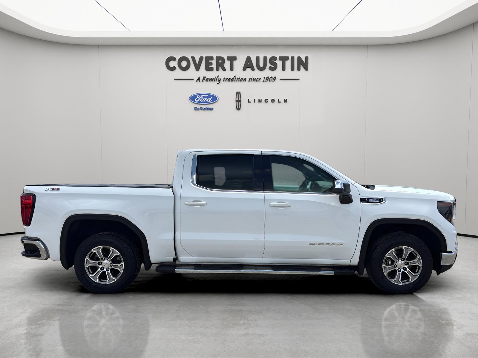 Used 2022 GMC Sierra 1500 SLE w/ Preferred Package AWD/4WD image 6