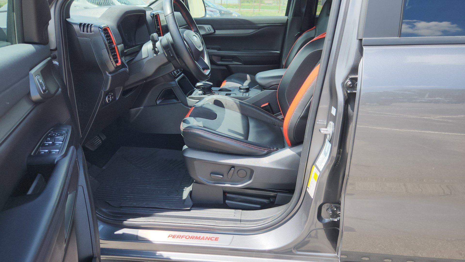 Certified 2025 Ford Ranger Raptor AWD/4WD image 24