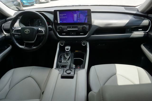 Used 2024 Toyota Grand Highlander FWD image 6