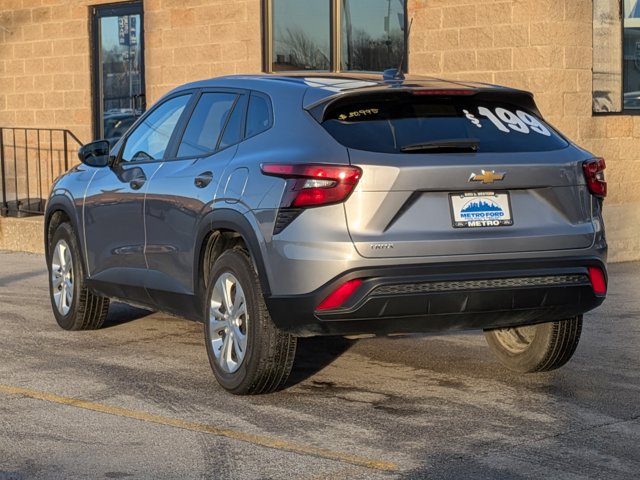 Used 2025 Chevrolet Trax LS FWD image 6