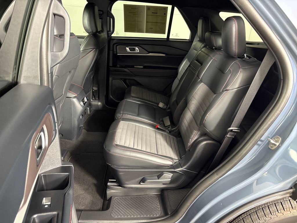 Certified 2025 Ford Explorer ST-Line RWD image 32