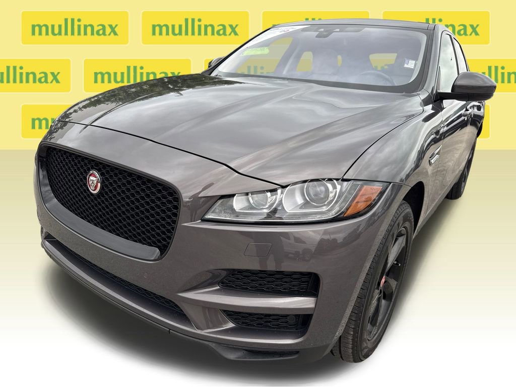 Used 2017 Jaguar F-PACE Premium image 5