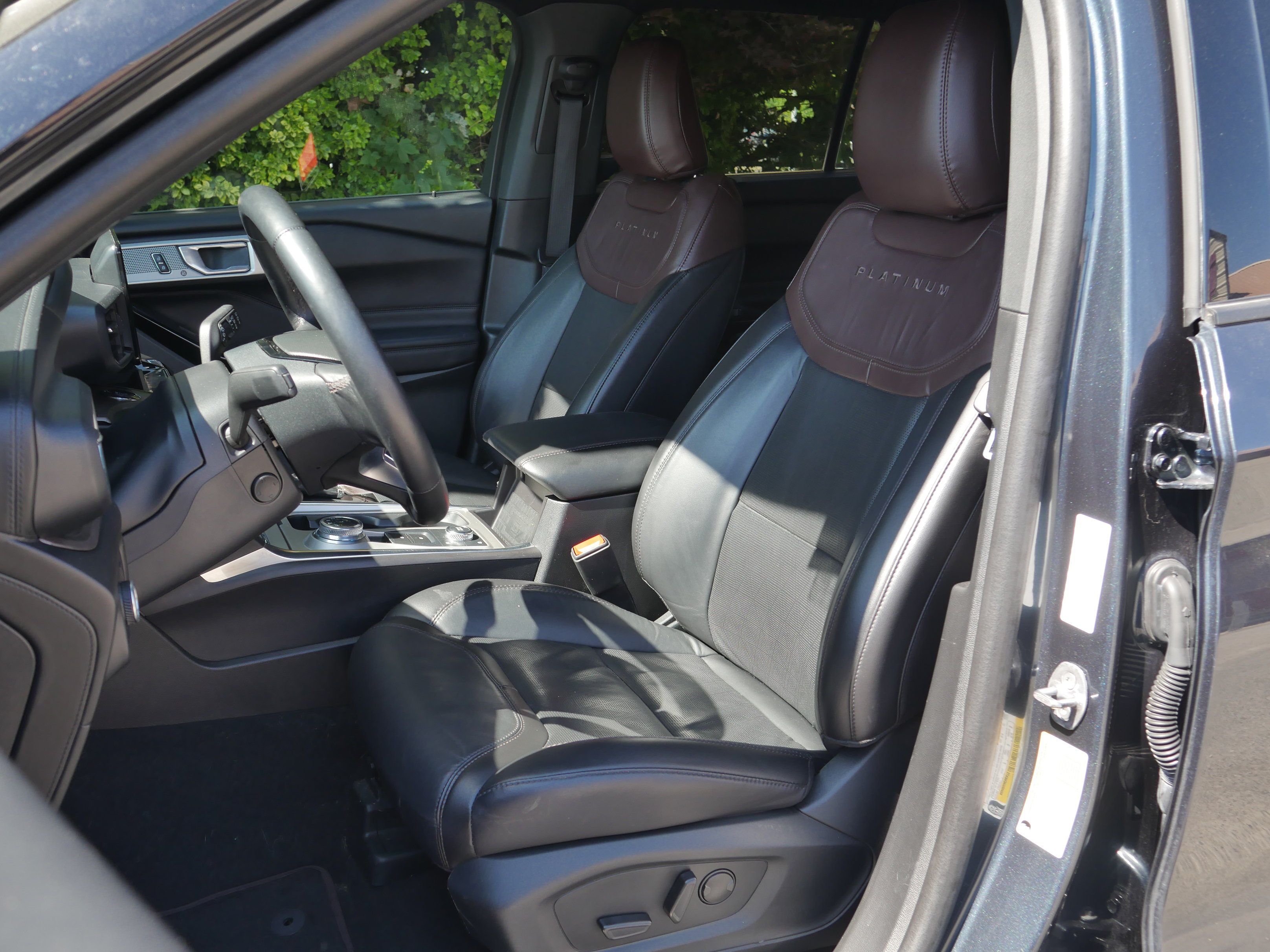 Certified 2024 Ford Explorer Platinum AWD/4WD image 36