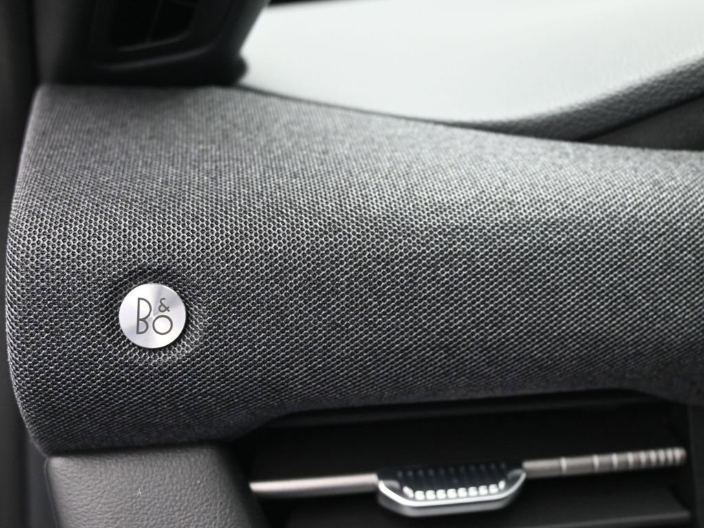 Certified 2025 Ford Explorer ST-Line w/ Premium Package image 14