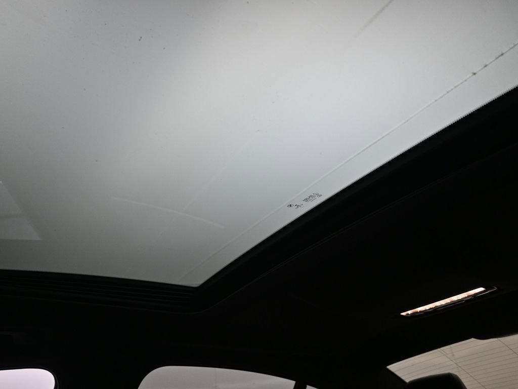 Used 2019 BMW 530e w/ Convenience Package image 20